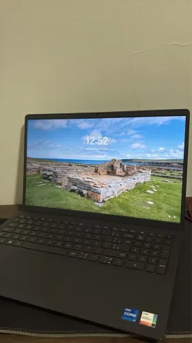 Notebook Dell Inspiron 15 3520 i7 12ª Geração | 16GB RAM | SSD NVMe 512GB | Tela 120Hz