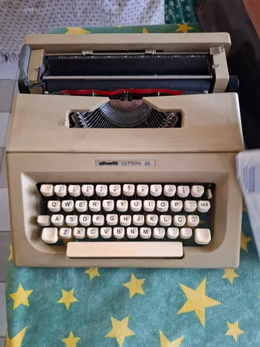 Máquina de escrever antiga
