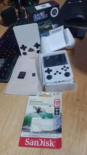 Vídeo game retro R36s