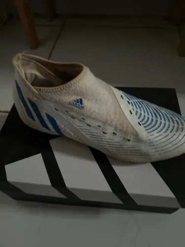 Vendo Chuteira Adidas usada