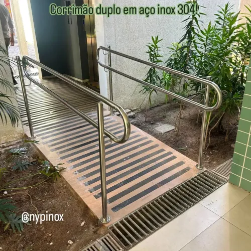 Corrimão, guarda corpo e móveis em aço inox
