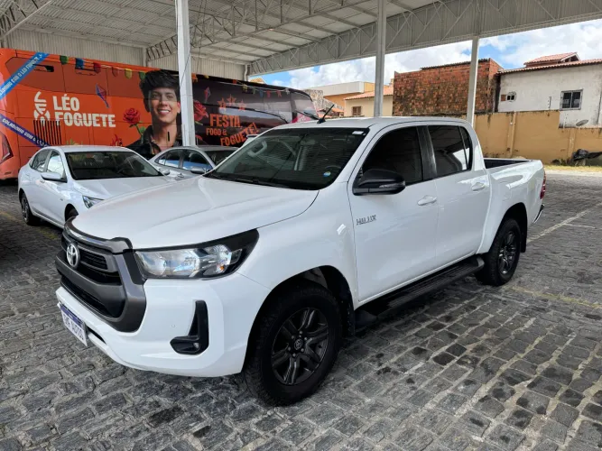 Toyota Hilux CD SR 4X4 2.8 TDI Diesel Aut. 2024