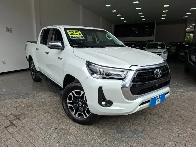 Toyota Hilux CD SRX 4X4 2.8 TDI 16V Diesel Aut. 2025