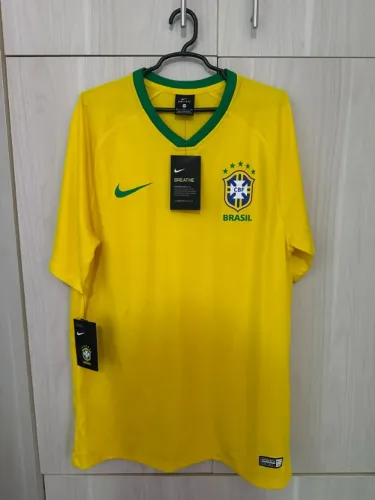 Camisa original da seleção brasileira da Copa 2018 (nunca usada e com etiqueta) tamanho M