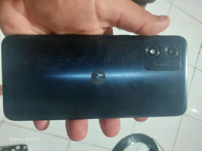 Telefone moto E 13