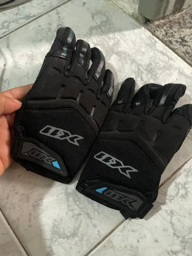 Luva de moto