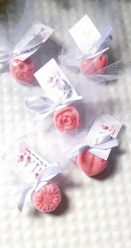 Lembrança rosas em sabonetes 