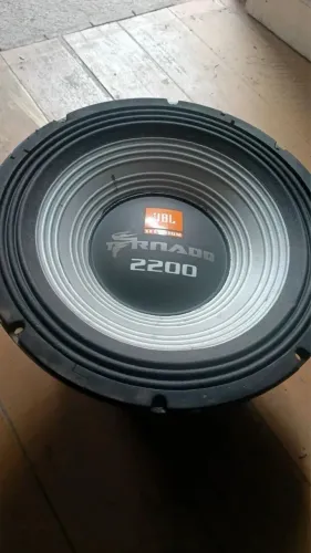 Tornado 2200 jbl