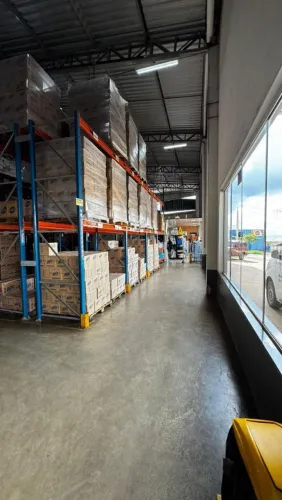 Oportunidade - Ponto comercial com Estrutura Completa.