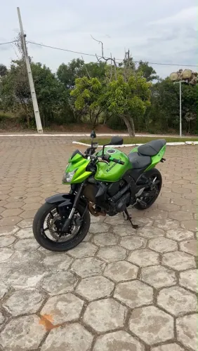 Vendo moto muito conservada, pouco rodada