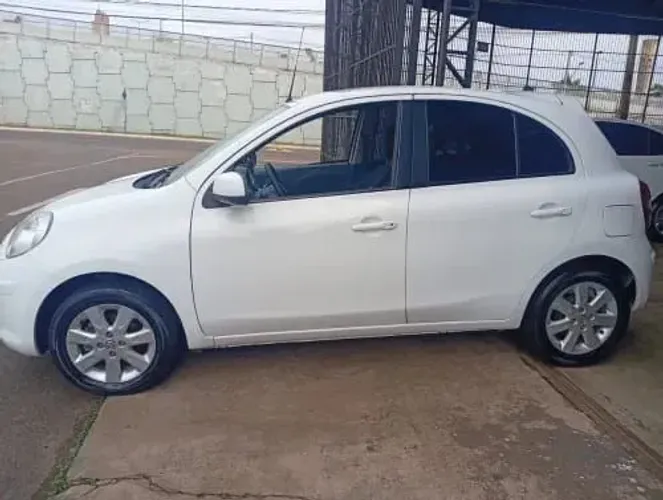 Nissan March S 1.0 16V Flex Fuel 5P 2014