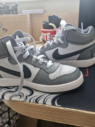 TENIS NIKE JORDAN CINZA TAMANHO 37