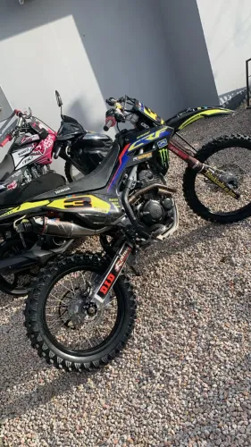 Crf250f 2023 - Moto Impecável, só pegar e andar!!