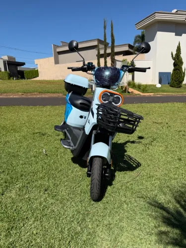 Moto Elétrica com Baú Incluso | Praticidade, Economia e 6 Meses de Garantia!