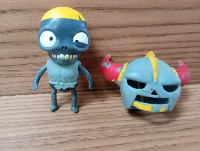Boneco skelly monster 
