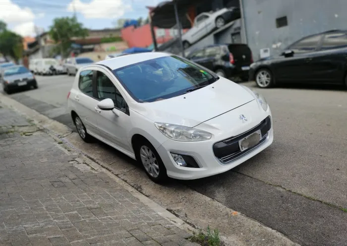 Peugeot 308 Allure 1.6 Flex 16V 5P Mec. 2013