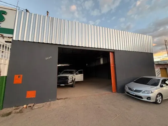 ALUGA-SE GALPÃO 300MT²