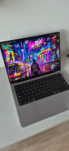 Apple MacBook Pro M1 Pro (2021) - 16GB / 512GB (Excelente Estado)
