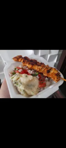 Preciso de Cozinheiro (@) que more próximo ao centro de Angra... Diárias a combinar
