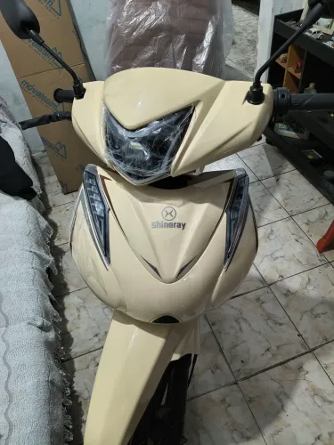 Moto nova ,no plástico 0km , estou pedindo 10.400,00,