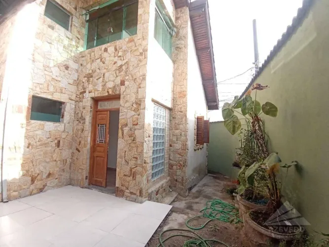 Sobrado com 4 dormitórios à venda, 272 m² por R$ 1.299.000,00 - Vila Bocaina - Mauá/SP