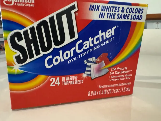 Shout lenço para roupas coloridas
