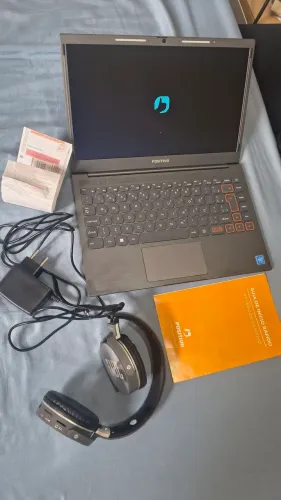 Vendo notebook PositivoVision C14lumina Bar Intel Celeron4GB 128GBeMMC 14"HDWindows11mcr36