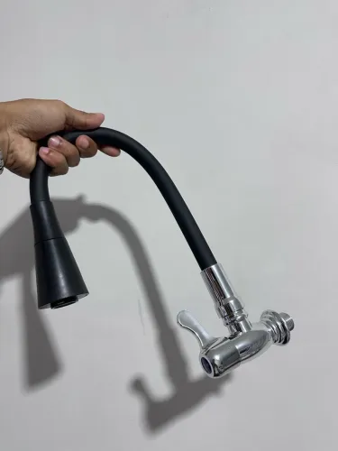 Torneira Flexível Preta
