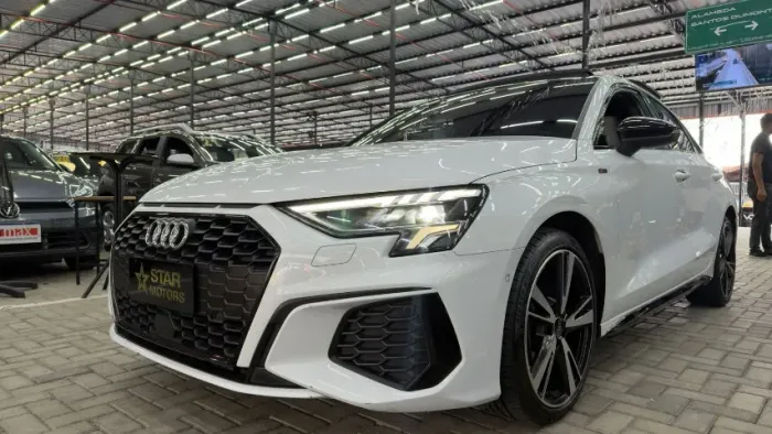 Audi A3 Sed. Perform. Black 2.0 TFSI S-tronic 2023