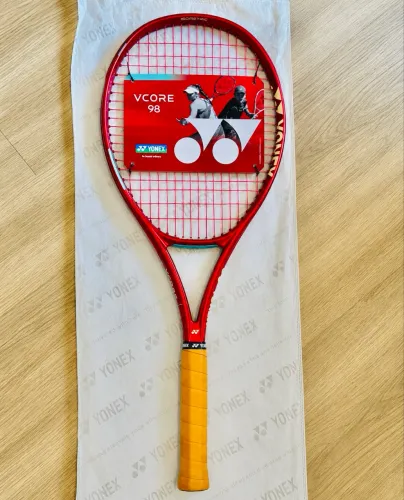 Yonex Vcore 98 2026 L3 305g impecável!