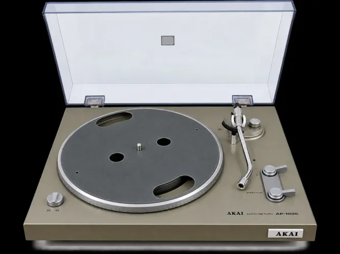 Toca discos akai Ap 100 ( venda de peças) leia