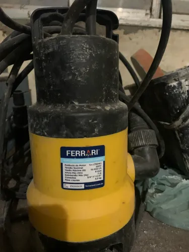 Bomba sapo Ferrari