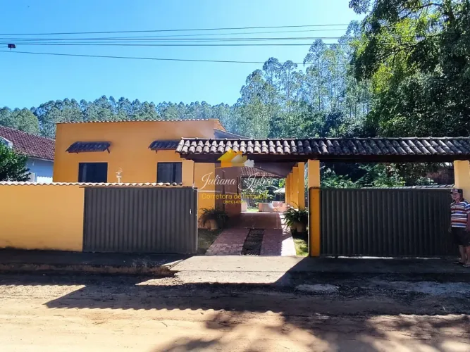 CASA DE CAMPO COM 2 QUARTOS A VENDA EM AGULHA DOS LEAIS, SANTA MARIA MADALENA, RJ