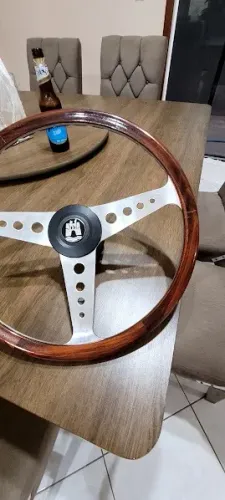Volante de Madeira 380mm nunca usado Bugarelli com cubo estria grossa fusca karmann etc