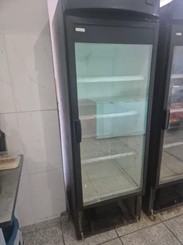 Refrigerador expositor Metalfrio