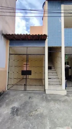 Casa para alugar com 02 quartos (sendo 01 suíte) no Rodolfo Teófilo em Fortaleza/CE
