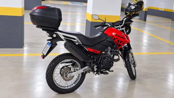 Yamaha XTZ 150 Crosser 2025 - Revisões em dia + Baú Givi + 2 capacetes