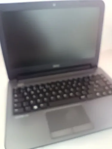 Ótimo desempenho. I3,SSD 240, 8Gb, bateria ok.