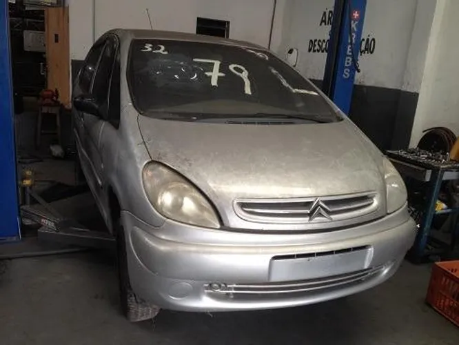 Sucata Desmontada para Peças - Citroen Picasso 2.0 16v Gasolina