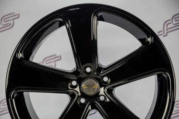 Rodas Ford Mustang Preto Piano 5x114,3 - 20x8 E 20x9 aro 20 duas talas