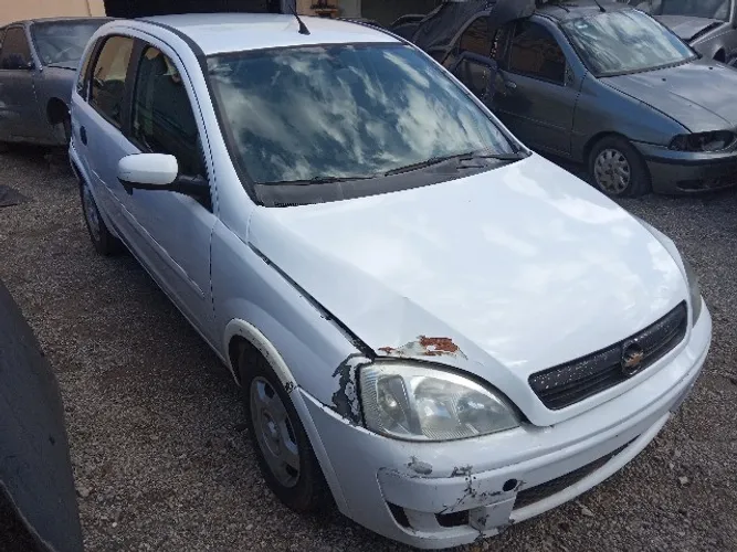 Sucata de Corsa Hatch Maxx 1.4 2011 - Somente para retirada de peças