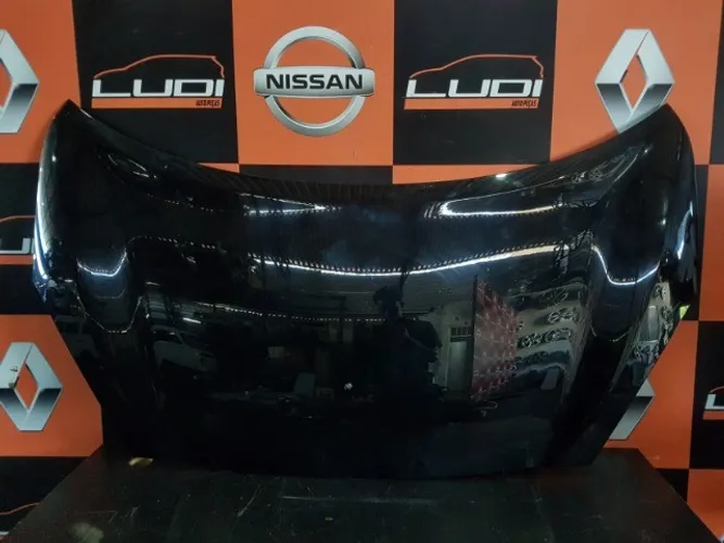 Capô Nissan March 2018