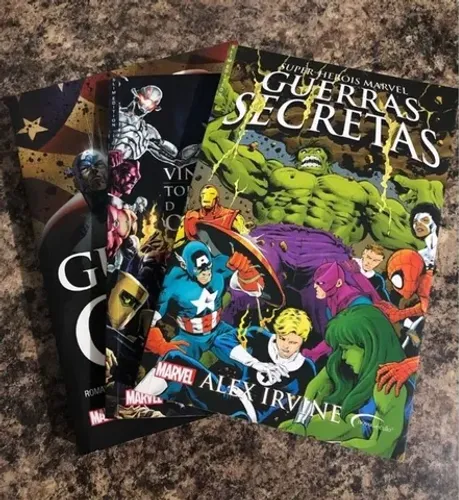 Kit três livros Marvel