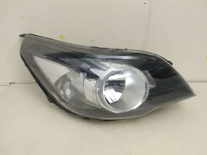 Farol direito GM Agile 2013/2019 original usado