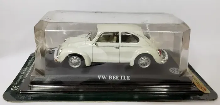Auto Collection - Volkswagen Beetle 1/43 (lacrada)
