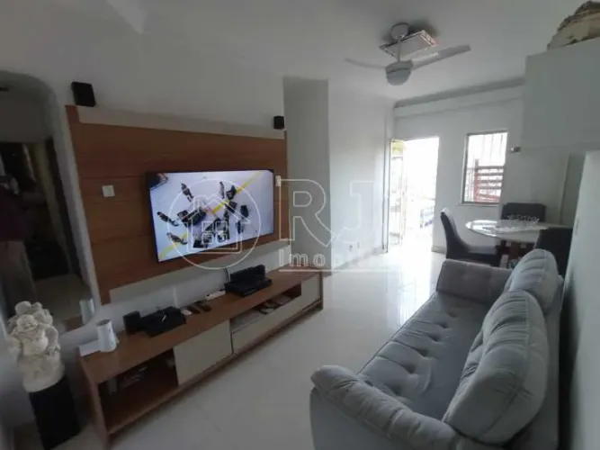 Apartamento para venda possui 67 metros quadrados com 2 quartos em Vila Isabel - Rio de Ja