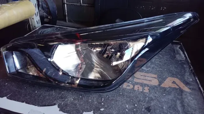 Farol esquerdo hyundai Hb20 Hb20s Hb20x 2012 a 2017 mascara Negra original 