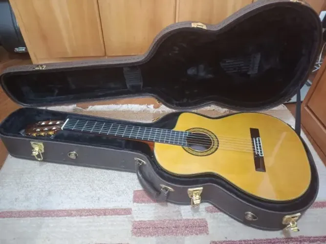 VIOLÃO TAKAMINE TH5C - ESTADO DE NOVO!!!