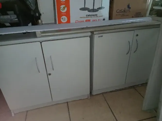 Armário baixo 2 portas 