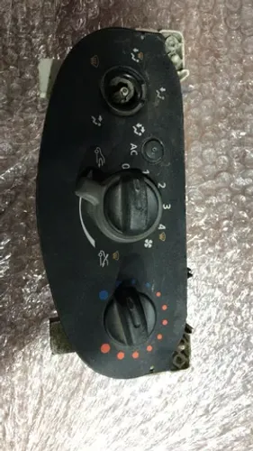 Controle do Ar Renault Sandero Antigo